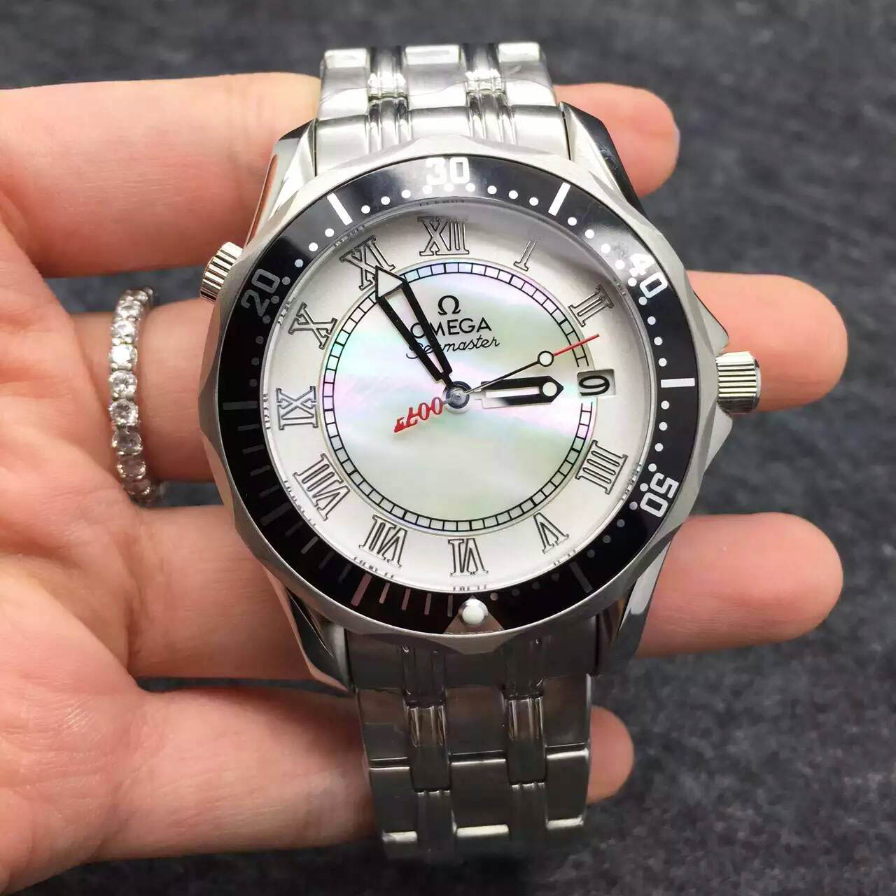 歐米茄海馬SEAMASTER007系列限量版潛水錶